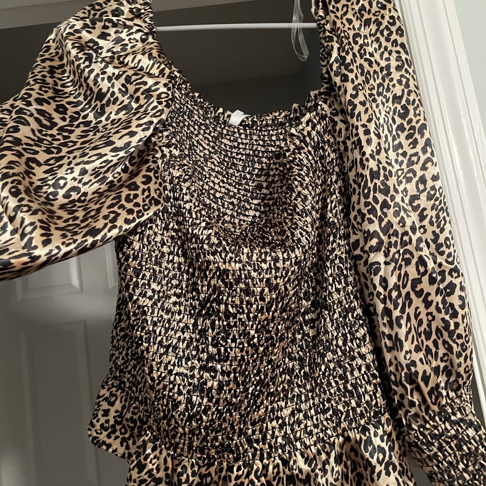 Leopard print top